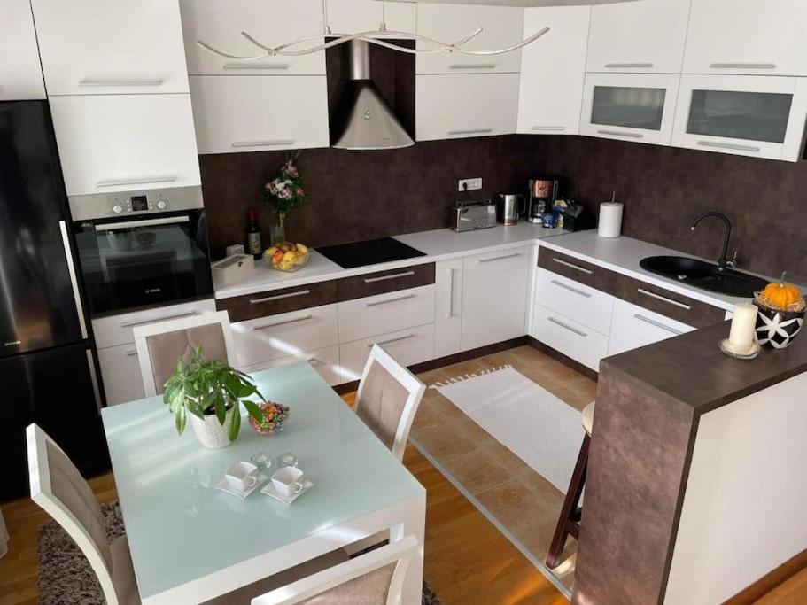 Apartman Ares Čačak Exterior foto